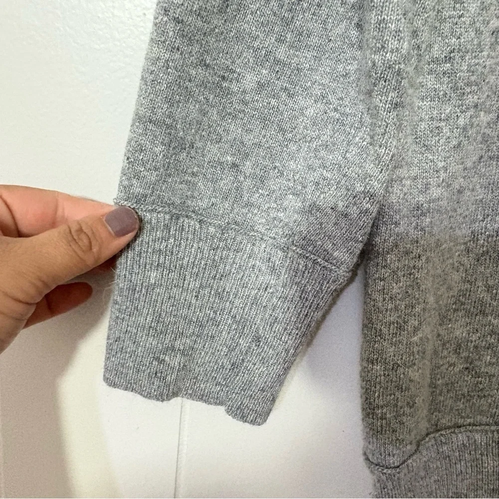 J.Crew women’s fine-gauge Merino Wool Cashmere Blend Crewneck Sweater Gray M